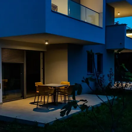 Baden Basanija, Umag-with Sea View, Parking And 300m From The * Bašanija