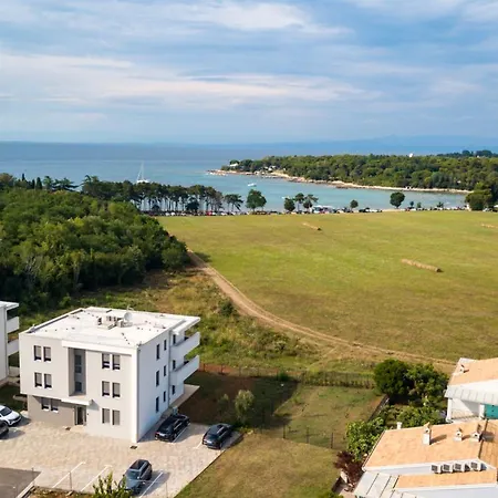 Apartman Baden Basanija, Umag-with Sea View, Parking And 300m From The *