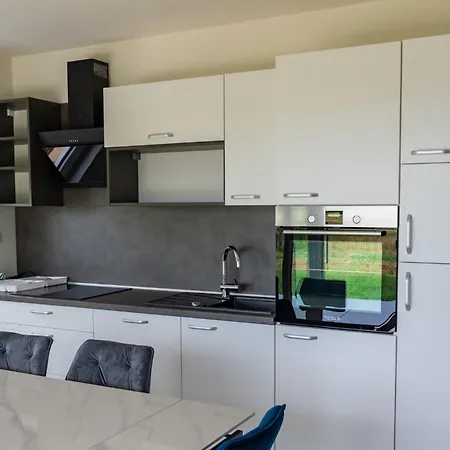 アパート Baden Basanija, Umag-with Sea View, Parking And 300m From The