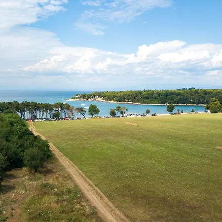 Baden Basanija, Umag-with Sea View, Parking And 300m From The * Bašanija