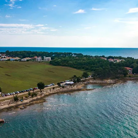 Baden Basanija, Umag-with Sea View, Parking And 300m From The Apartman