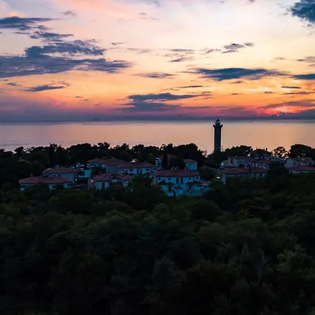Baden Basanija, Umag-with Sea View, Parking And 300m From The Basanija