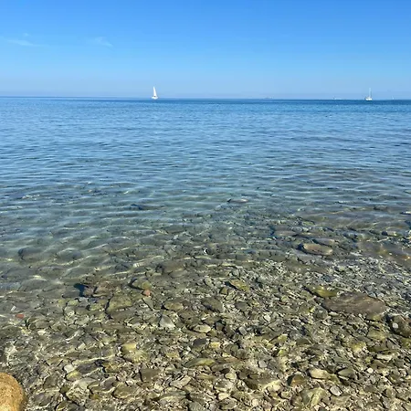 Baden Basanija, Umag-with Sea View, Parking And 300m From The アパート *