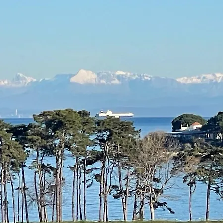 Baden Basanija, Umag-with Sea View, Parking And 300m From The * Basanija