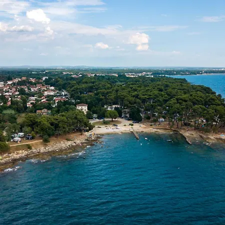 Baden Basanija, Umag-with Sea View, Parking And 300m From The Apartment *