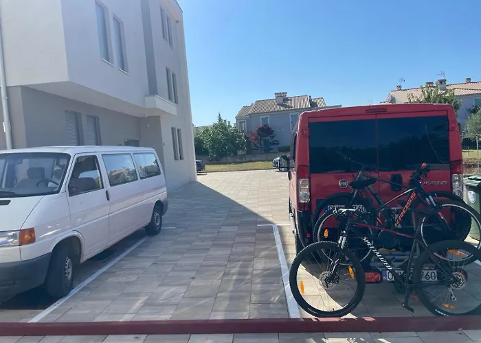 Baden Basanija, Umag-with Sea View, Parking And 300m From The Lejlighed Bašanija